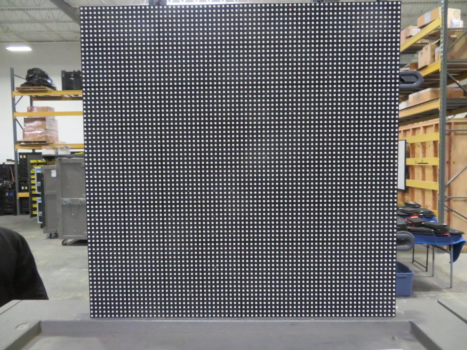 64-#555 UNILUMIN U6 LED V1 TILE.JPG