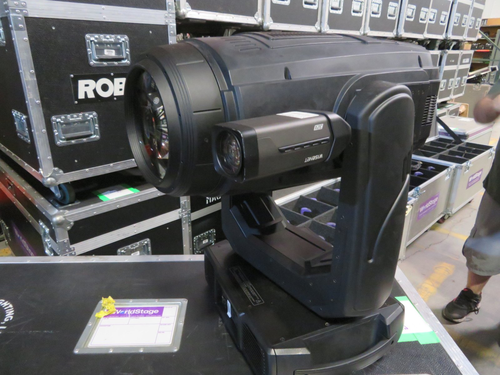 79-#829 ROBE ROBIN BMFL FOLLOWSPOT WITH INTEGRATED CAMERA.JPG