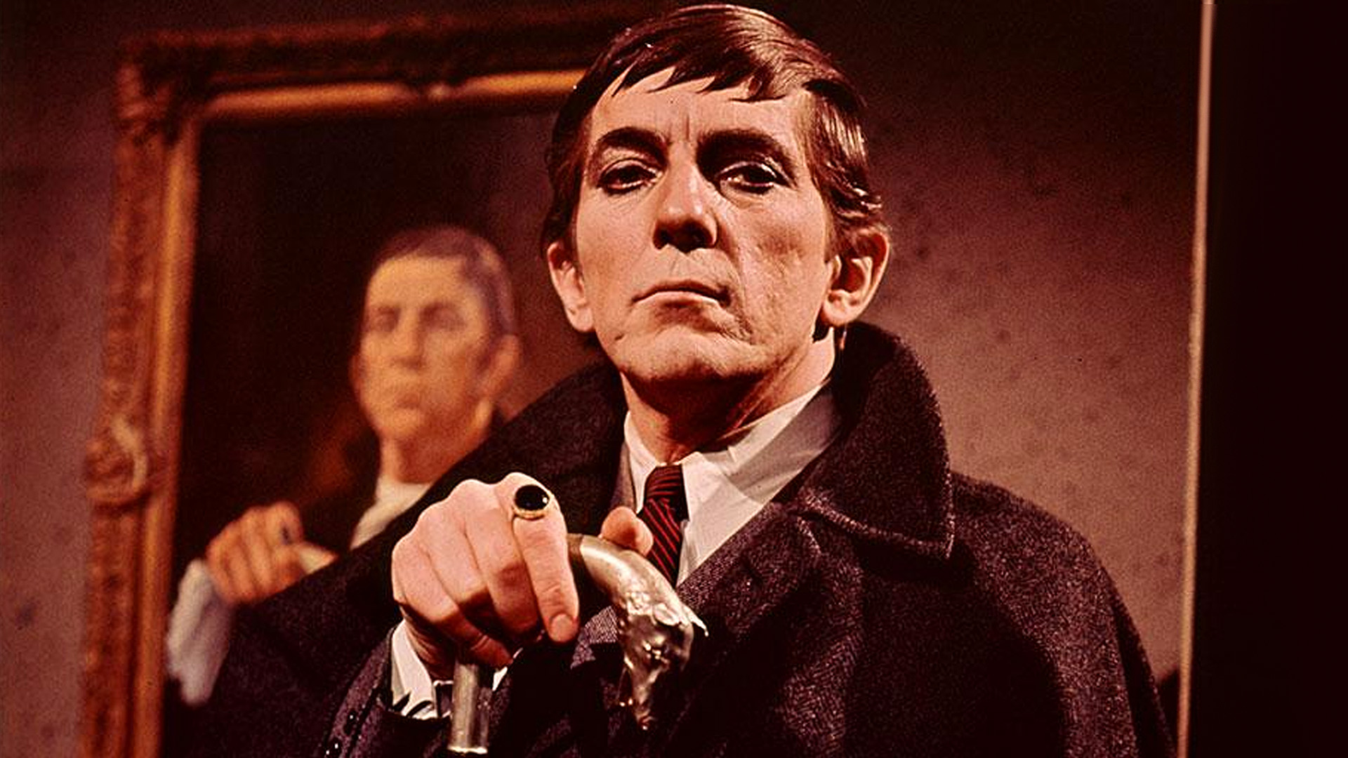 dark-shadows-jonathan-frid-barnabas-collins.jpg