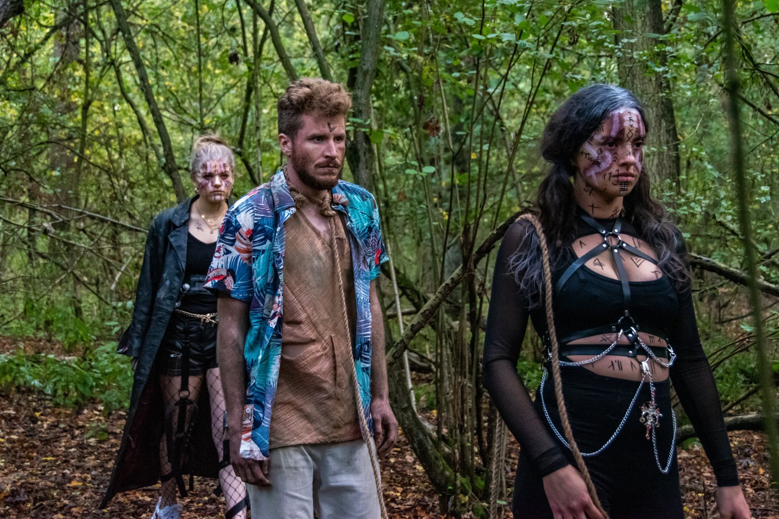 How To Dress For The Apocalypse 02.jpg