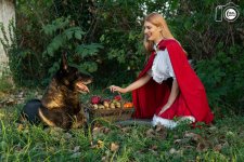 Red Riding Hood 4.jpg Red Riding Hood 4.jpg