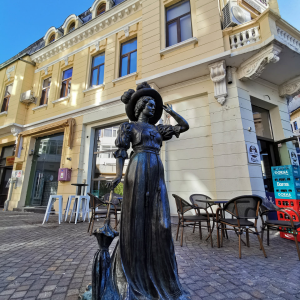 Oldtown Craiova Statue - Urban Photo